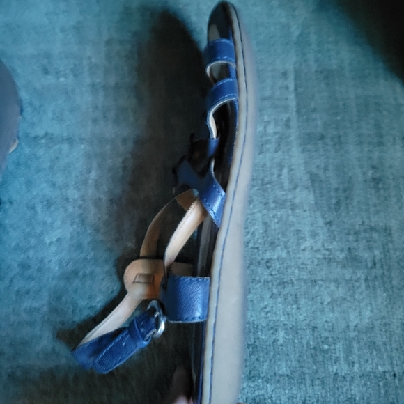 BOC blue strappy sandals - womens size 6 - Picture 3 of 4